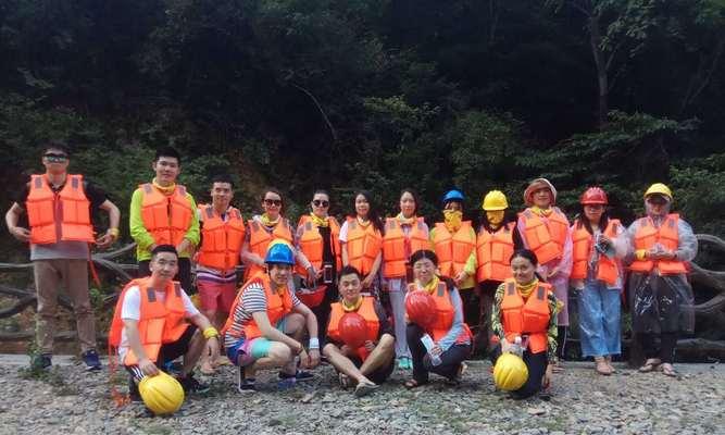 游戏中的开车与兄弟爬山（玩转驾驶游戏与攀登山峰，畅享游戏与户外的极致体验）